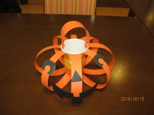 ３